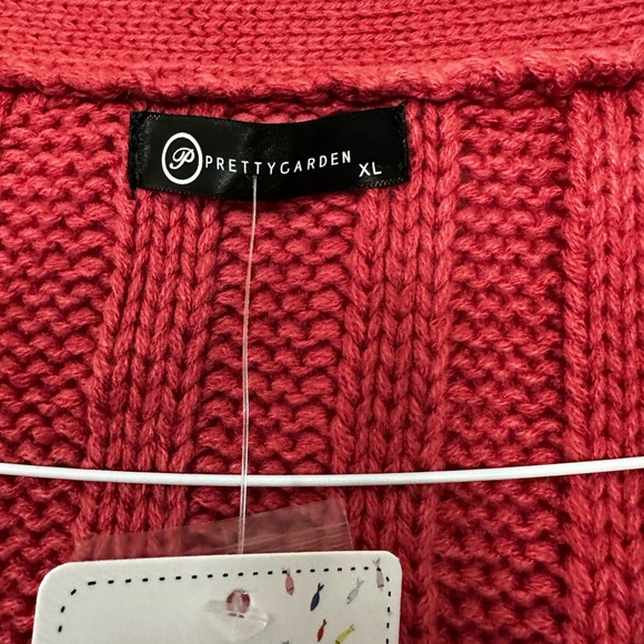 Women’s XL Cardigan - Picture 2 of 3